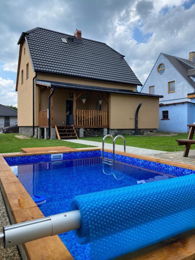 Chalupa K Pronajmuti Krasna Lipa U Rumburka Exterior foto